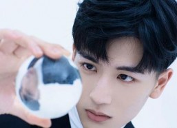 娱乐圈吃瓜张凌赫,娱乐圈吃瓜达人，揭秘明星幕后故事